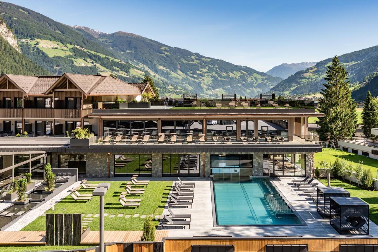 Hotel Berghof Mayrhofen Gmbh Esterno foto